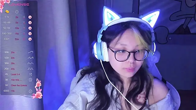 Snapshot of maydaykimmy chatting on February 2, 2025, 12:19 am maydaykimmy online show from February 2, 2025, 12:19 am