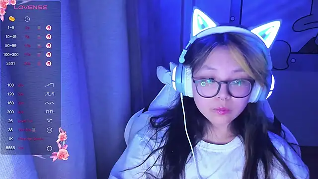 Snapshot of maydaykimmy chatting on February 13, 2025, 2:45 am maydaykimmy online show from February 13, 2025, 2:45 am