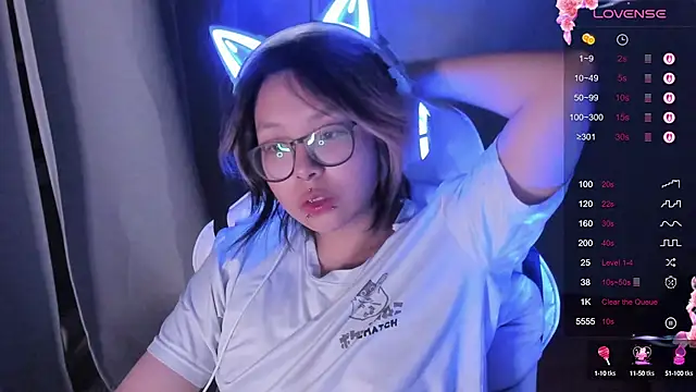 Snapshot of maydaykimmy chatting on October 1, 2025, 10:27 pm maydaykimmy online show from October 1, 2025, 10:27 pm