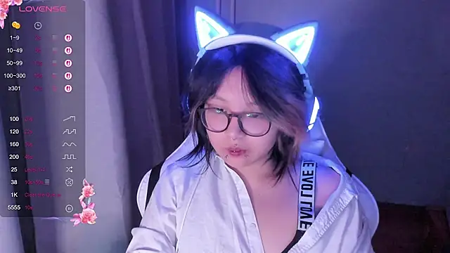 Snapshot of maydaykimmy chatting on November 2, 2025, 9:17 pm maydaykimmy online show from November 2, 2025, 9:17 pm