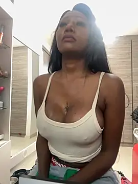 Snapshot of SUUKAM chatting on November 15, 2025, 1:36 am SUUKAM online show from November 15, 2025, 1:36 am