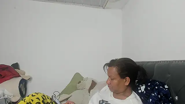 Snapshot of Laflaka22 chatting on September 10, 2025, 11:49 pm Laflaka22 online show from September 10, 2025, 11:49 pm