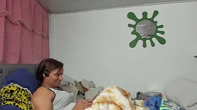 Snapshot of Laflaka22 chatting on October 29, 2025, 2:14 am Laflaka22 online show from October 29, 2025, 2:14 am