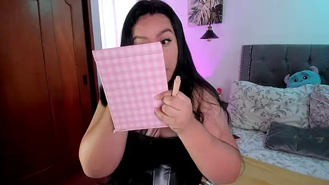 Melody bonnie online show from April 11, 2026, 11:36 am