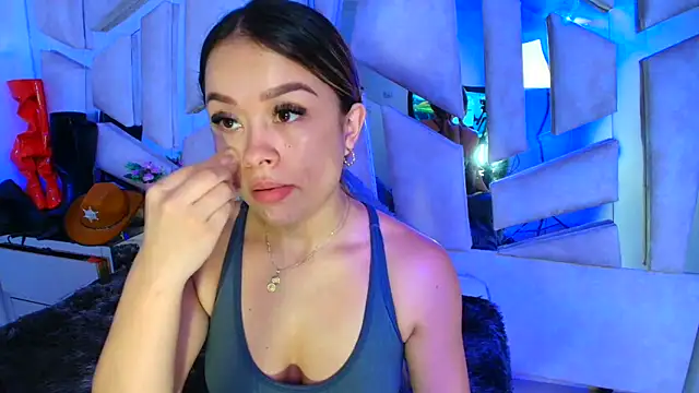 Natalyefoster online show from February 19, 2026, 5:09 pm