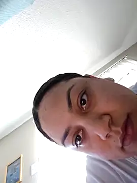 honeeyyy pot online show from February 13, 2025, 5:44 pm