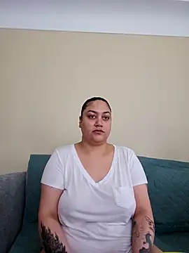 honeeyyy pot online show from April 2, 2026, 7:44 pm