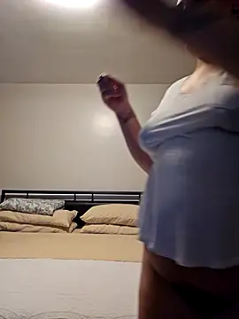 honeeyyy pot online show from April 7, 2026, 5:41 am