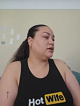 honeeyyy pot online show from April 14, 2026, 7:53 pm