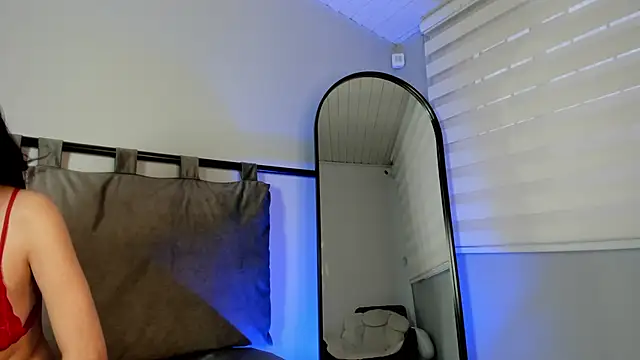 bulma bambina  online show from January 3, 2025, 3:44 pm