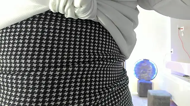 xalicesfantasyx online show from October 4, 2025, 1:42 pm