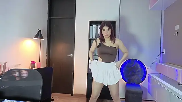 xalicesfantasyx online show from October 28, 2025, 1:53 am