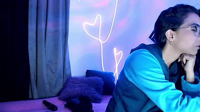 agatha lovee online show from February 18, 2025, 10:58 pm