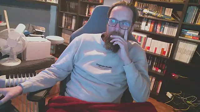 Snapshot of MeSteff chatting on January 12, 2025, 7:31 pm MeSteff online show from January 12, 2025, 7:31 pm