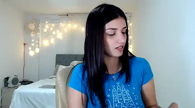 ZajiraShane online show from December 13, 2024, 1:33 pm