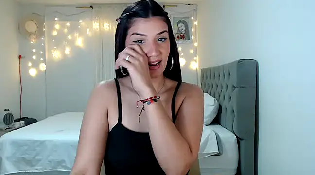 ZajiraShane online show from December 17, 2024, 7:07 am