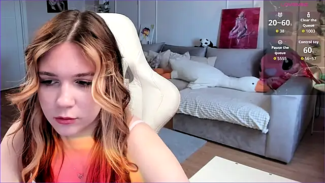 Frau Lina online show from April 24, 2026, 3:14 pm