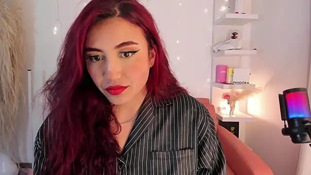 veronicaxx69 online show from June 27, 2026, 6:18 am