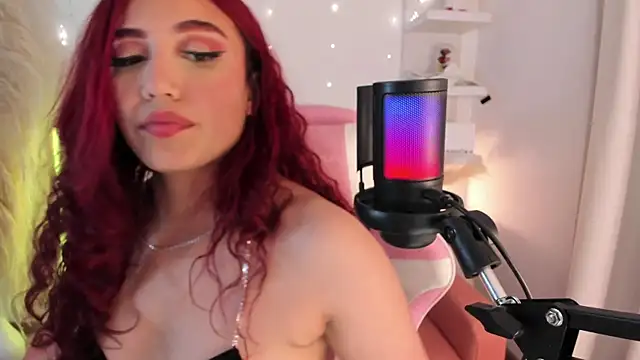 veronicaxx69 online show from July 14, 2026, 2:38 am