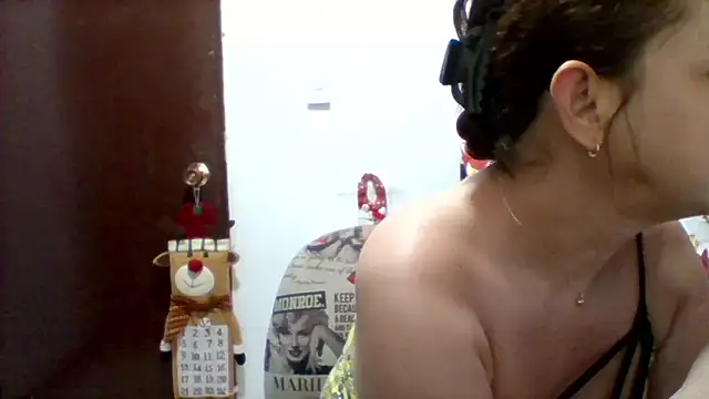 Snapshot of Alisson_brand chatting on December 14, 2024, 11:50 am Alisson brand online show from December 14, 2024, 11:50 am
