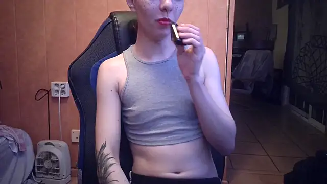 Lia Y PatrickX online show from February 11, 2025, 10:07 pm