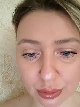 LadyLolyPop  online show from April 7, 2026, 3:40 am