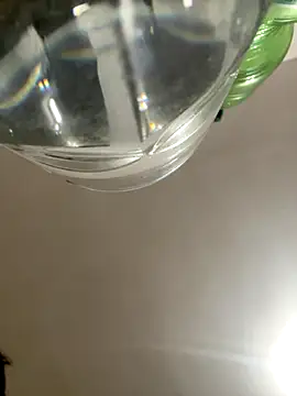 Snapshot of FrutenFratenR9 chatting on December 19, 2025, 4:36 pm FrutenFratenR9 online show from December 19, 2025, 4:36 pm