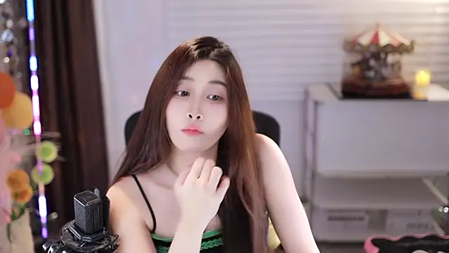 SleepArtist online show from November 16, 2025, 3:17 pm