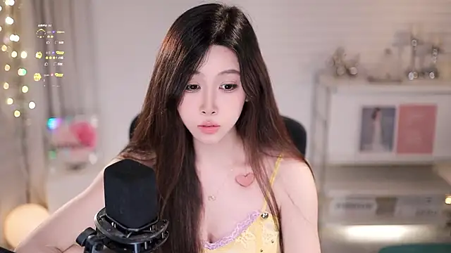 Snapshot of SleepArtist chatting on May 31, 2026, 6:09 pm SleepArtist online show from May 31, 2026, 6:09 pm