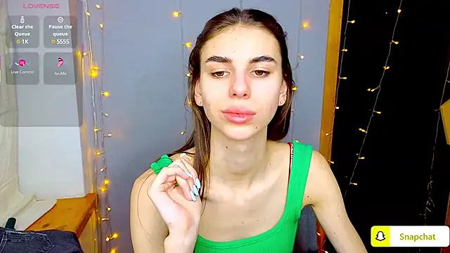 Snapshot of EmmyGreans chatting on January 25, 2025, 7:06 am EmmyGreans online show from January 25, 2025, 7:06 am