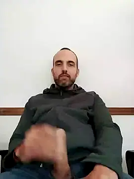 leon3875 online show from December 20, 2024, 3:31 pm