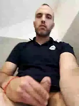 leon3875 online show from January 7, 2025, 9:46 pm