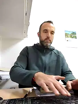 leon3875 online show from March 8, 2025, 1:57 pm