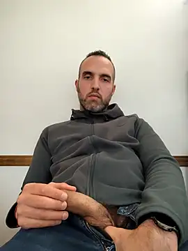 leon3875 online show from September 12, 2025, 3:34 pm