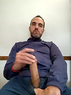 leon3875 online show from October 21, 2025, 3:24 pm