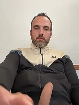 leon3875 online show from February 27, 2026, 3:23 pm