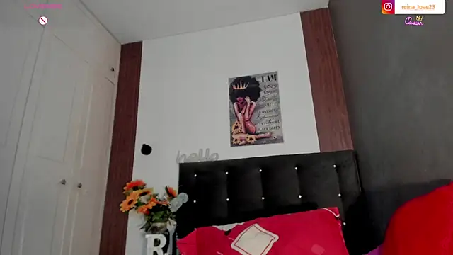 Reina Love2 online show from July 13, 2026, 3:48 pm