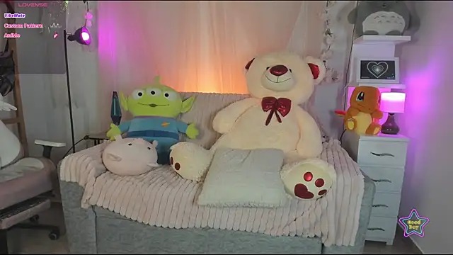 Snapshot of _dayana_miler chatting on July 8, 2026, 3:27 pm dayana miler online show from July 8, 2026, 3:27 pm