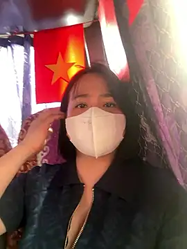 May-Squirt online show from October 27, 2025, 6:17 am