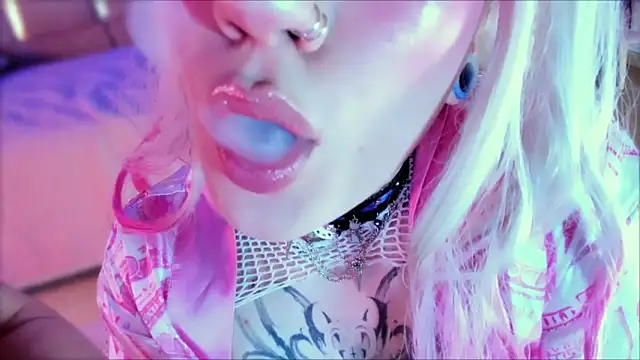 Broklinwhite  online show from December 5, 2025, 2:25 pm