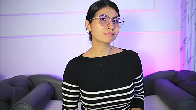 Snapshot of ShelleyMorell chatting on January 6, 2025, 12:24 pm ShelleyMorell online show from January 6, 2025, 12:24 pm
