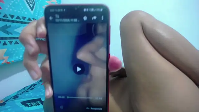 Snapshot of GiveLove1 chatting on January 10, 2025, 11:22 am GiveLove1 online show from January 10, 2025, 11:22 am