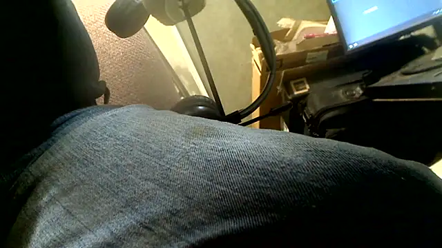 Snapshot of markluvskitty chatting on September 29, 2025, 12:10 pm markluvskitty online show from September 29, 2025, 12:10 pm