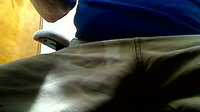 Snapshot of markluvskitty chatting on October 22, 2025, 12:16 pm markluvskitty online show from October 22, 2025, 12:16 pm