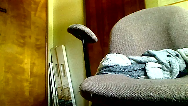 Snapshot of markluvskitty chatting on April 15, 2026, 7:58 pm markluvskitty online show from April 15, 2026, 7:58 pm