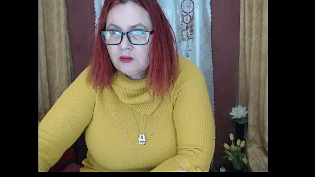Snapshot of PlayfullMature chatting on February 16, 2026, 6:48 pm PlayfullMature online show from February 16, 2026, 6:48 pm