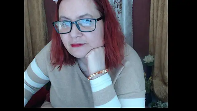 Snapshot of PlayfullMature chatting on February 18, 2026, 11:11 pm PlayfullMature online show from February 18, 2026, 11:11 pm