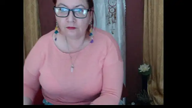 Snapshot of PlayfullMature chatting on February 24, 2026, 3:32 pm PlayfullMature online show from February 24, 2026, 3:32 pm