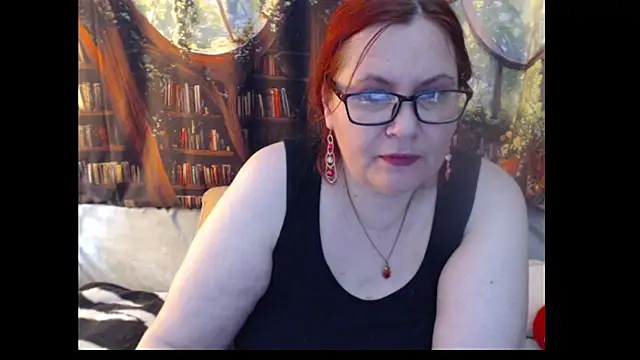 Snapshot of PlayfullMature chatting on June 4, 2026, 2:23 pm PlayfullMature online show from June 4, 2026, 2:23 pm
