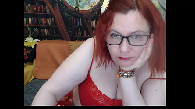 Snapshot of PlayfullMature chatting on July 8, 2026, 8:24 pm PlayfullMature online show from July 8, 2026, 8:24 pm
